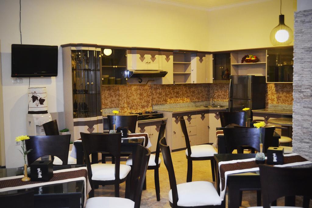 Srikandi Guesthouse 玛琅 外观 照片