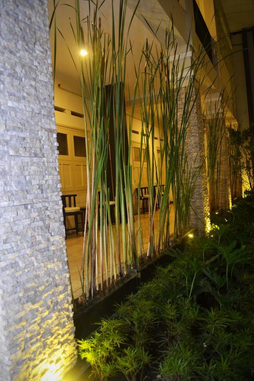 Srikandi Guesthouse 玛琅 外观 照片